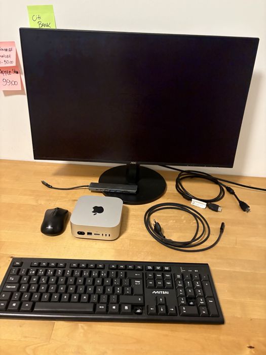 Mac Mini M4 (Monitor 4k)