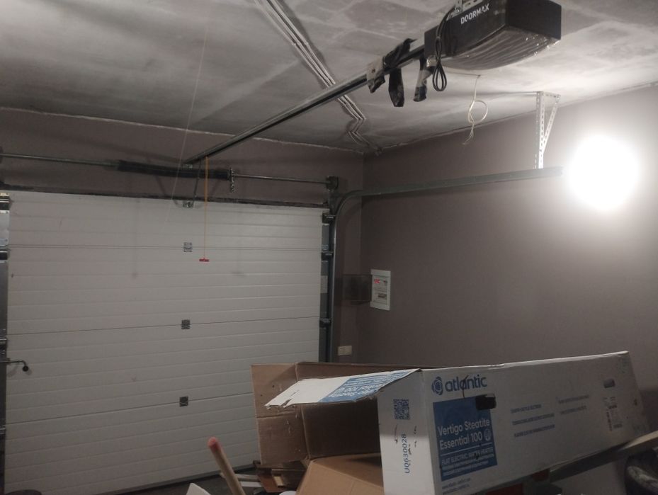 Котедж 3 кімнати, власне подвір'ям, закрита територія