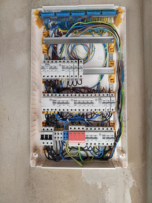 Elektryk, instalacje elektryczne, pomiary Wolne terminy!