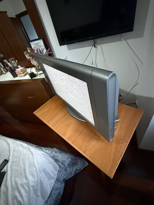 Tv usada mas em bom estado.