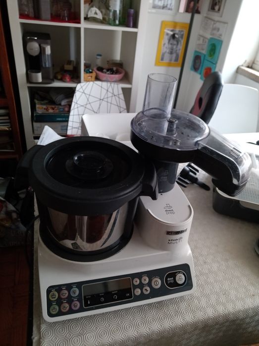 Robot de Cozinha Kenwood KCook
Em bom estado.