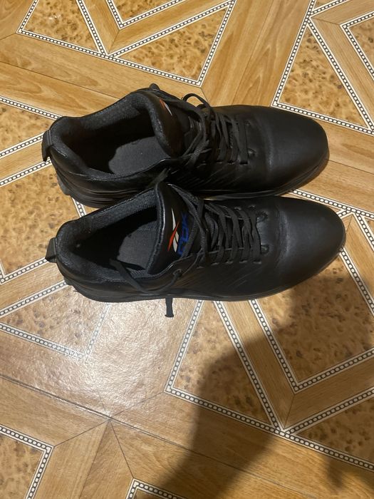 Кожаные ботинко-кроссовки. 10/10