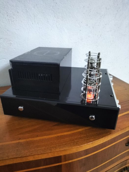 Wzmacniacz lampowy USB/bluetooth 2x40watt RMS prezent okazja jak nowy