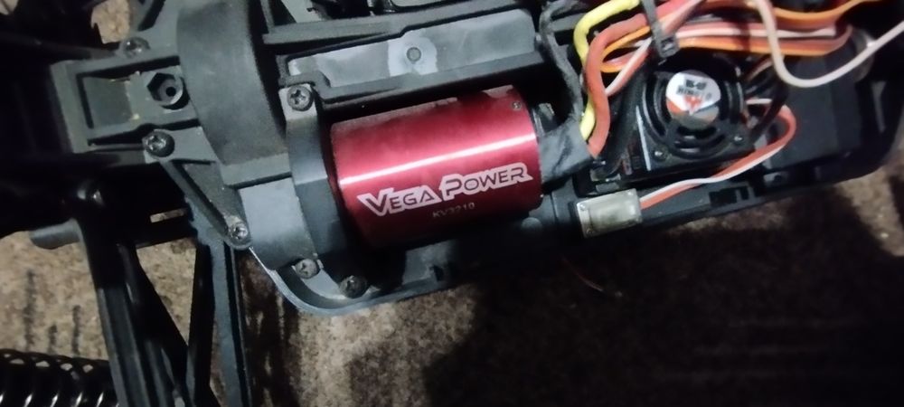 Машинка радіокерована