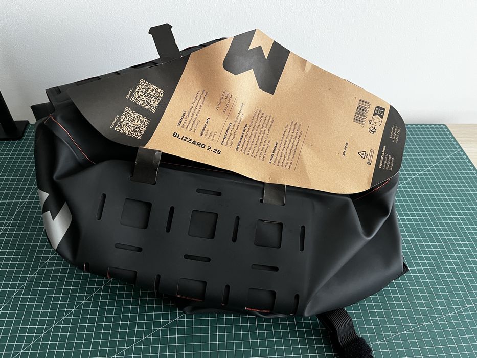 Sakwy motocyklowe Enduristan Blizzard 2.25 czarne pojemnosc 25L