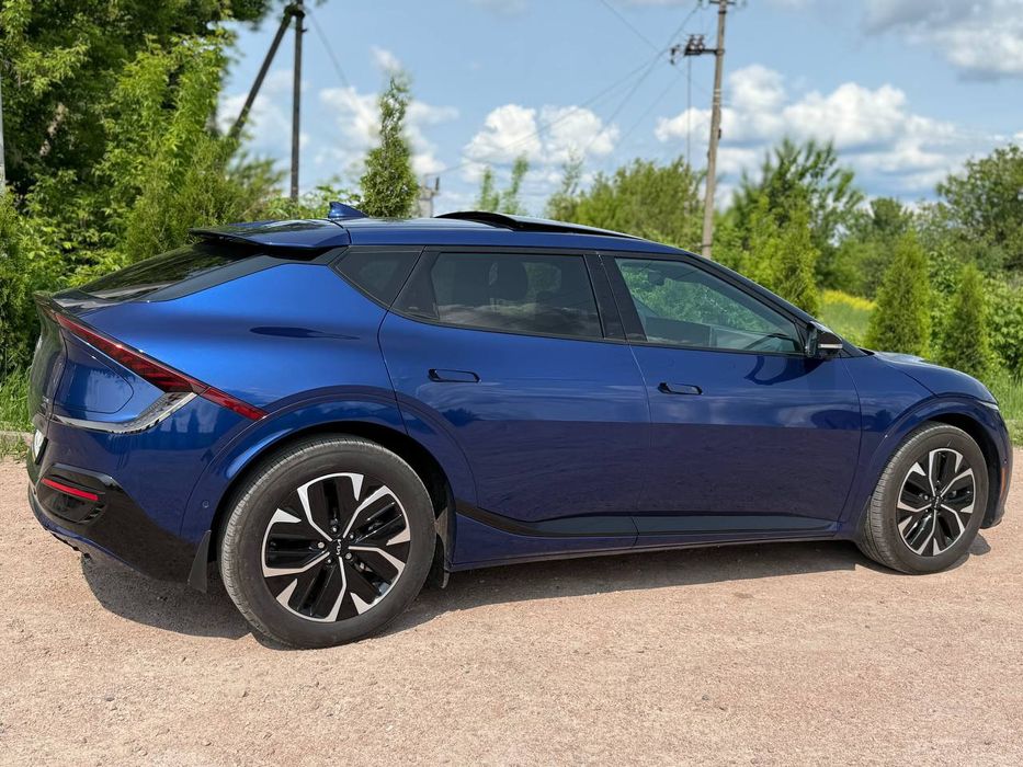 Продам Kia ev6 .