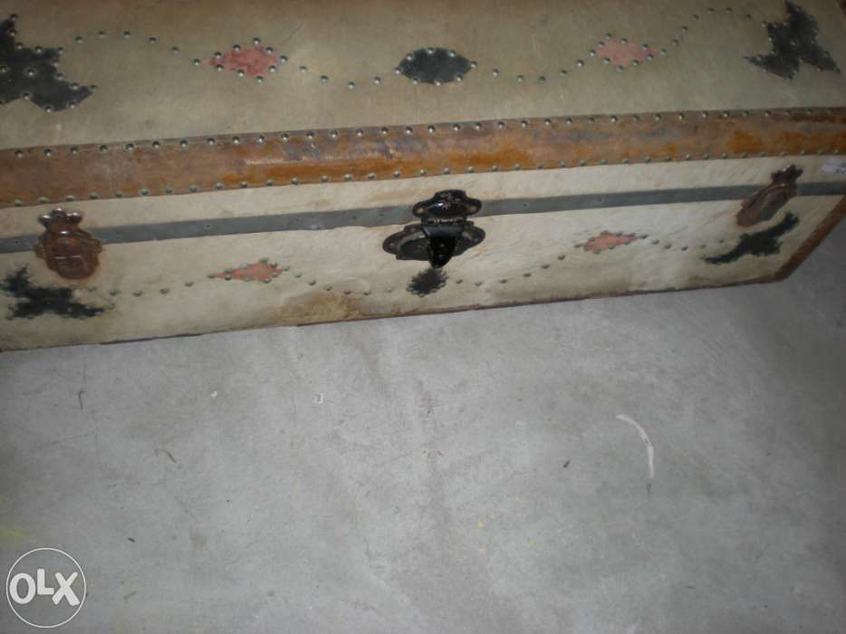 Arca forrada em pele