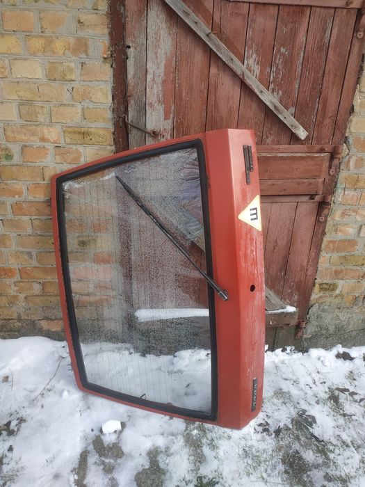 Крышка багажника 2109 стекло дворник