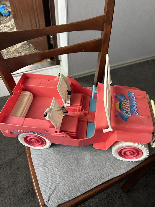 Машина для Барби большая .