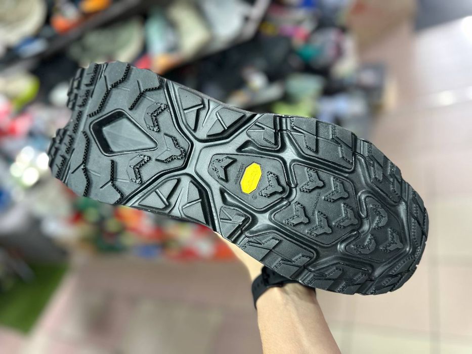 Черевики Hoka Kaha 2 Frost Gore - Tex Primaloft ( РОЗМІР 38 , 42 2/3 )