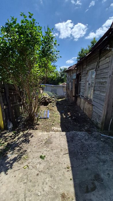 Продам  садибу під реконструкцію на  9 сот