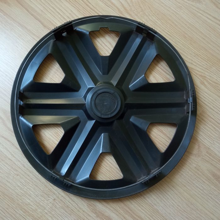 Osłona koła,  kołpak 16"cali, czarny dekiel