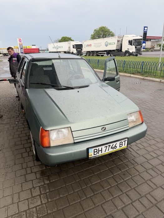 Продам срочно авто.  На ходу. Возможен торг