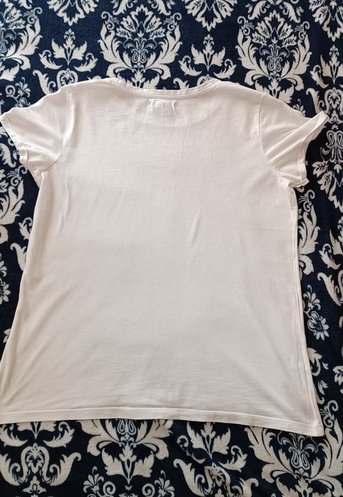 t-shirt biały z napisem stranger things