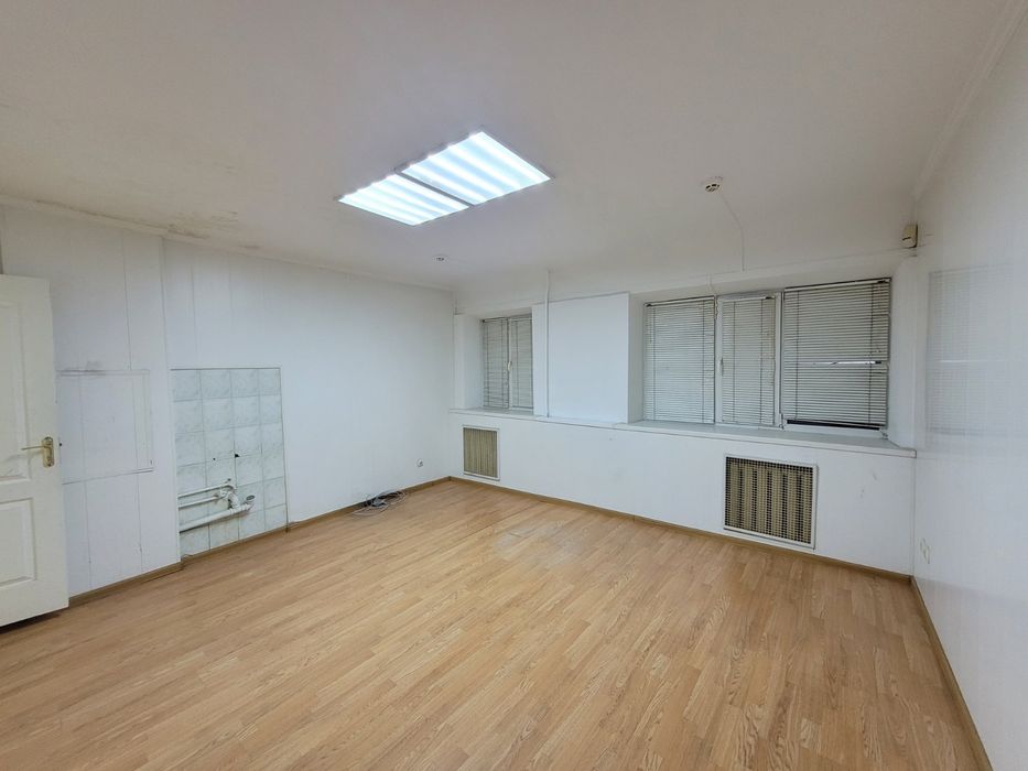 Без комиссии Оренда под бьюти вода 1 этаж м.Голосеевская 5 мин