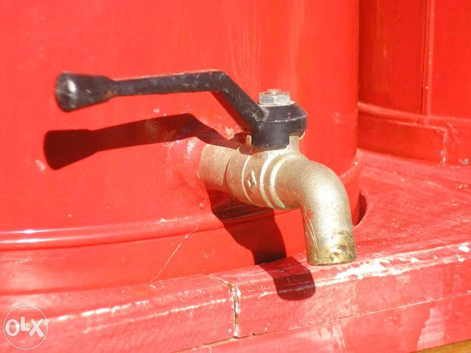 2 Bidons para Azeite com Bases em Madeira