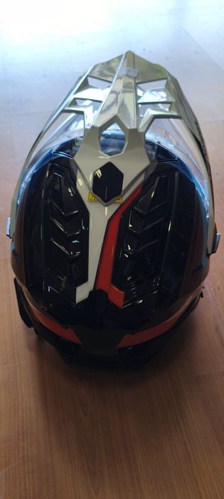 Vendo capacete LS2 explorer carbon