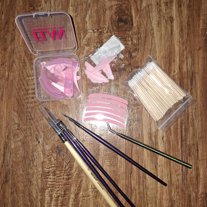 Матеріали для ламінування та нарощення вій