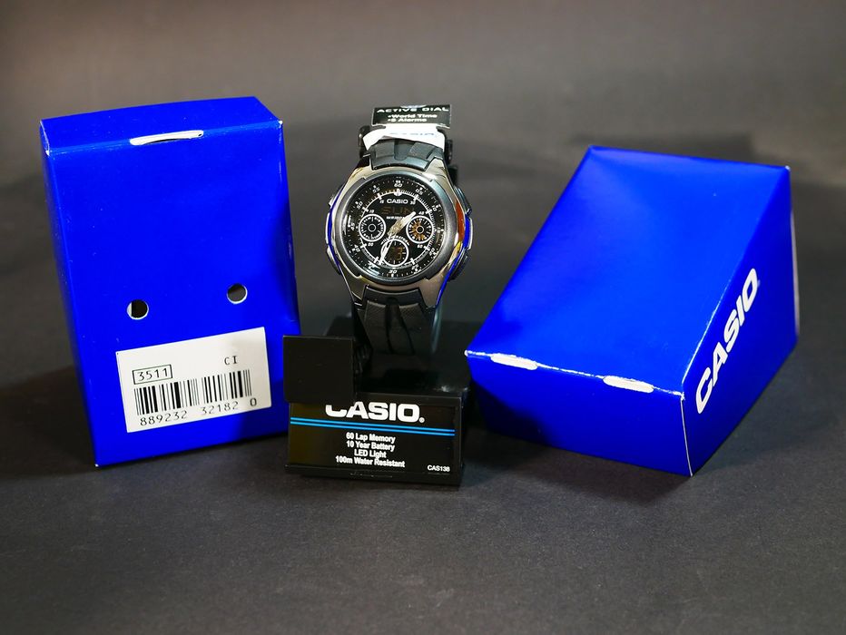 Casio AQ-163W-1AV стрілочно-цифровий