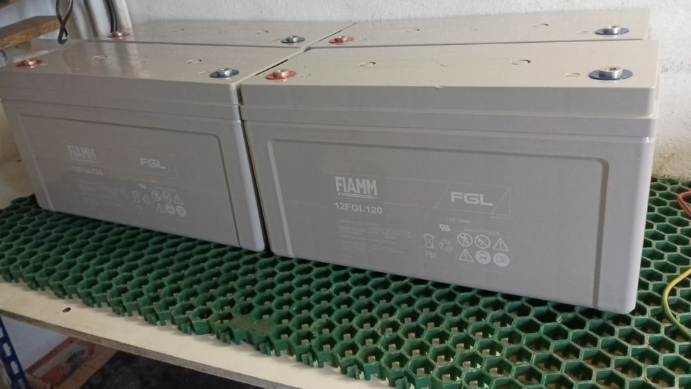 Super baterias SOLARES en GEL VALOR MERCADO 700€