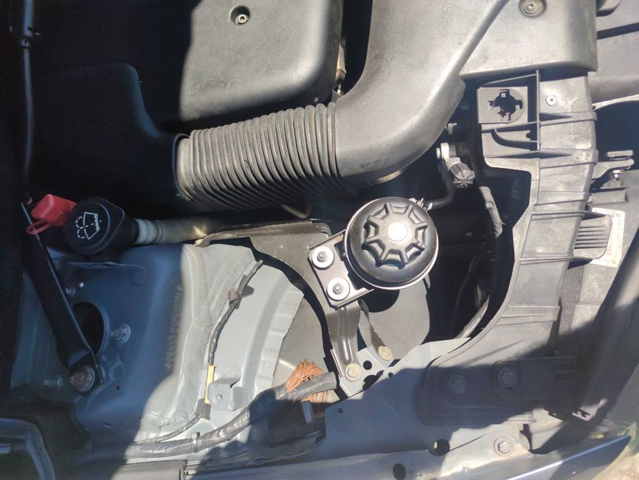 Vendo BMW 120d (E87) de 2006 com caixa automática, em muito bom estado geral de mecânica e interiores. Carro muito dinâmico e confortável