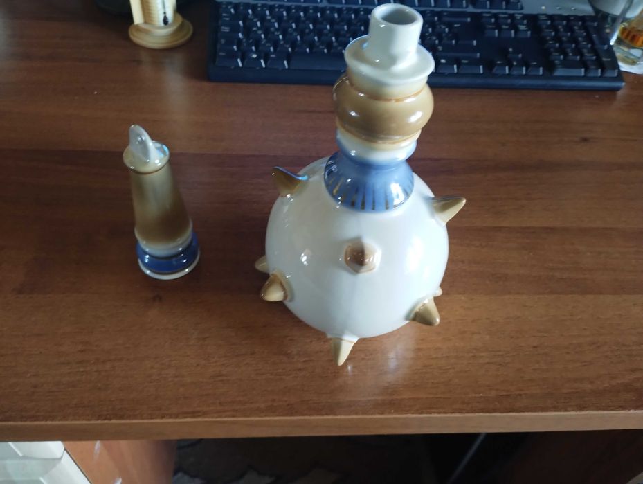 Статуэтка девушка черная фарфоровая