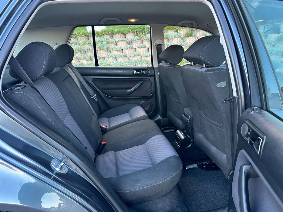 VW  Golf 1.4  -  25 Anos  -  Muito Estimado