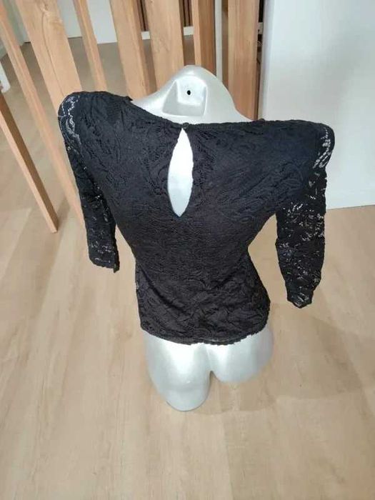 Blusa de Renda Preta Vero Moda – Manga 3/4 (Tam. XS)