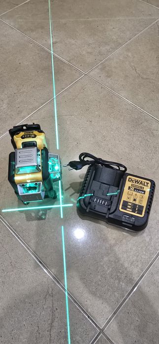Laser dewalt 12 linhas verde