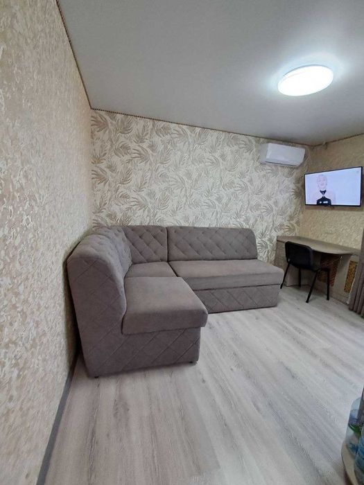 Одно кімнатна квартира з євроремонто,  вул.Полтавська 10.