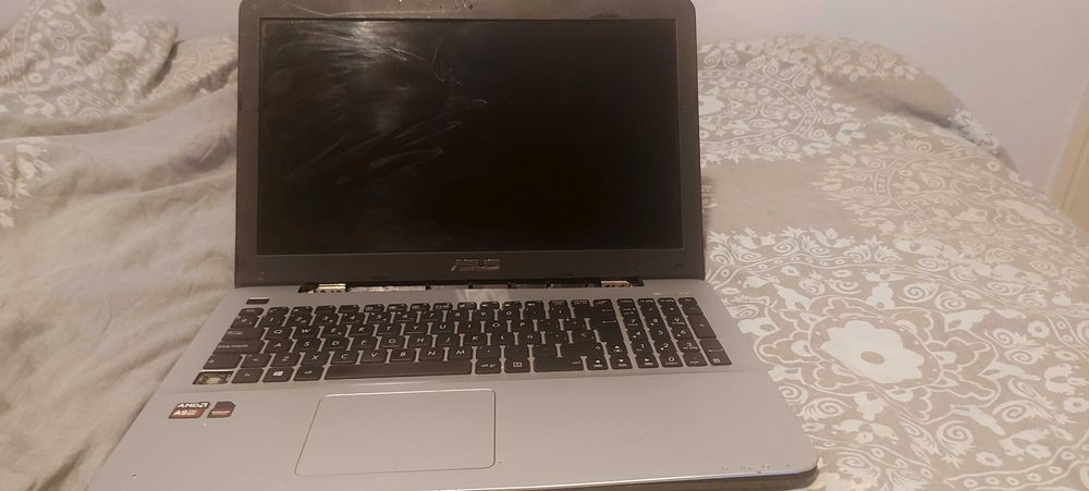 Laptop Asus f555b