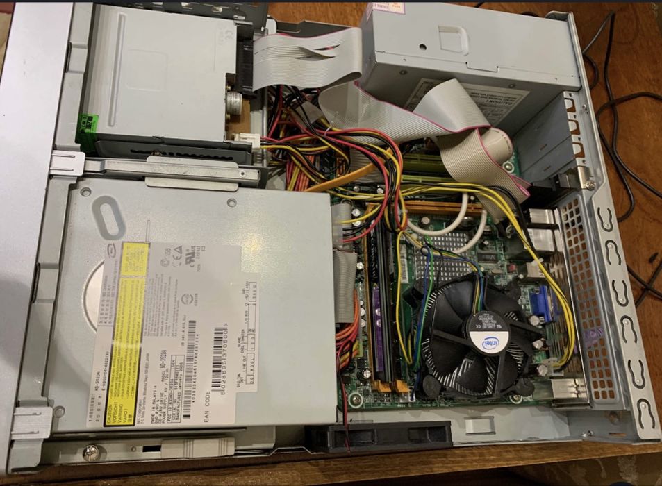 Компьютер Pentium Dual Core CPU E5300 2.6Ghz RAM 2GB 667Mhz HDD 200GB