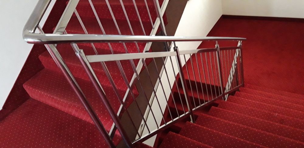 Balustrady ze stali nierdzewnej