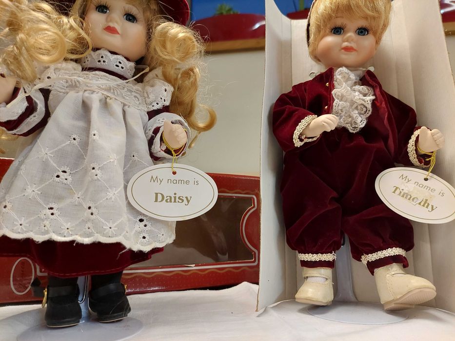 Boneca e boneco de porcelana