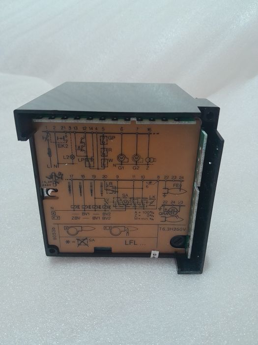 Sterownik automat palnika LFL 1.635