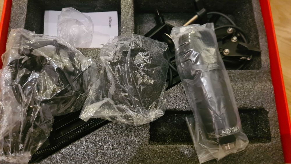 TRUST GXT 252+ Gaming Microphone with Emite Plus Streaming64738680243715122