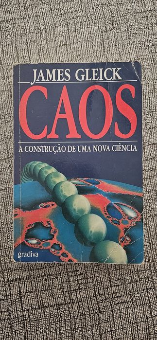 Livro CAOS - A construção de uma Nova Ciência de James Gleick