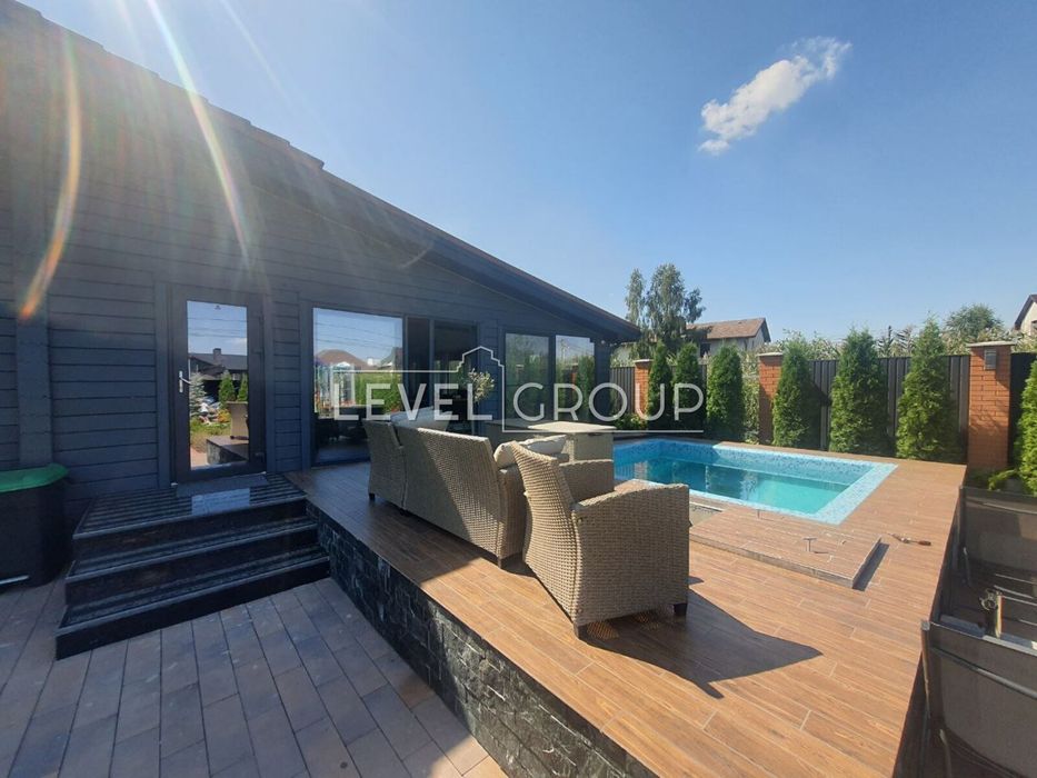 Романков, дом с бассейном в современном стиле, жизнь в 1м этаже!