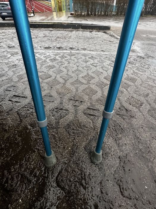 Милиці, костилі підлокітні