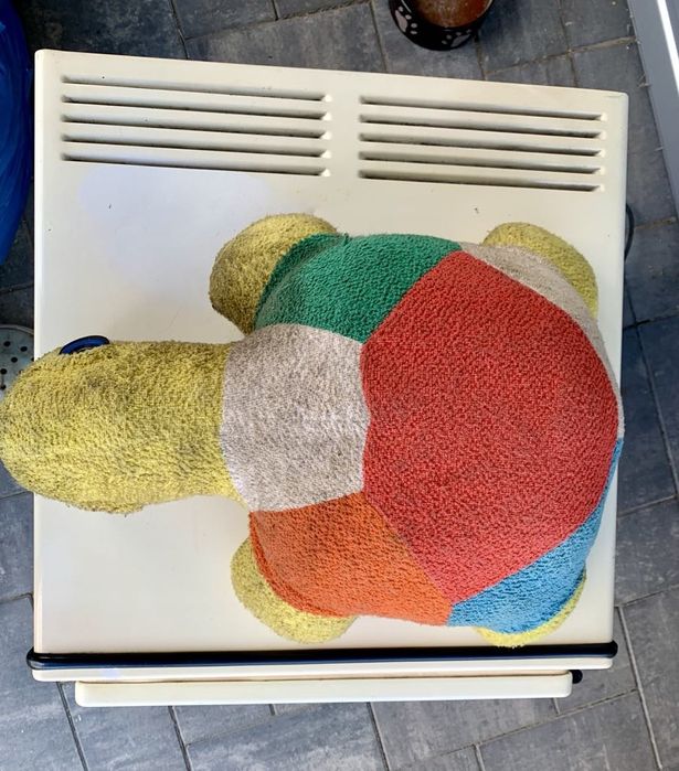 Materiały Żółw Olbrzym zabawka z czasów PRL