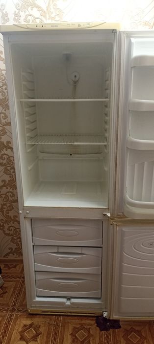 Продам рабочий холодильник