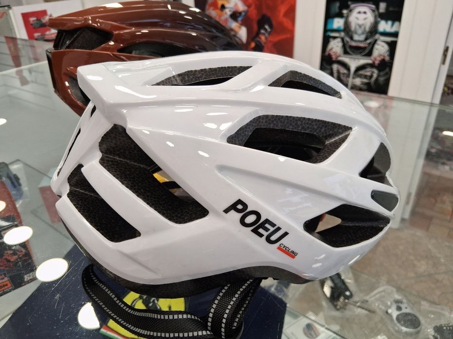 Capacetes ciclismo novos e a estrear.