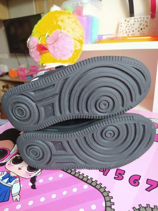 Кросівки для дівчинки