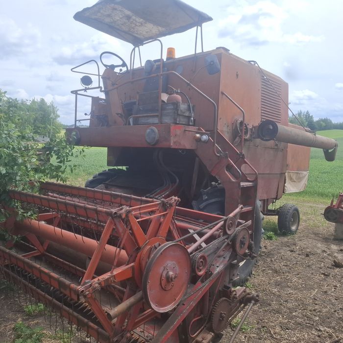 kombajn zbożowy bizon z50 z56
