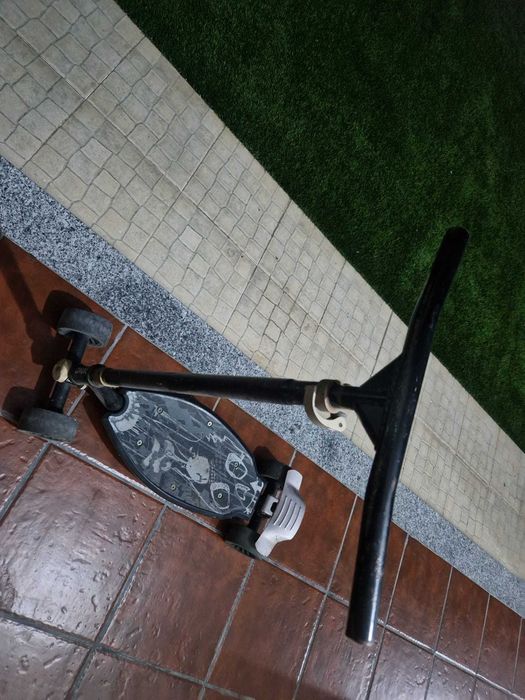 Trotinete manual Oxelo de 4 rodas