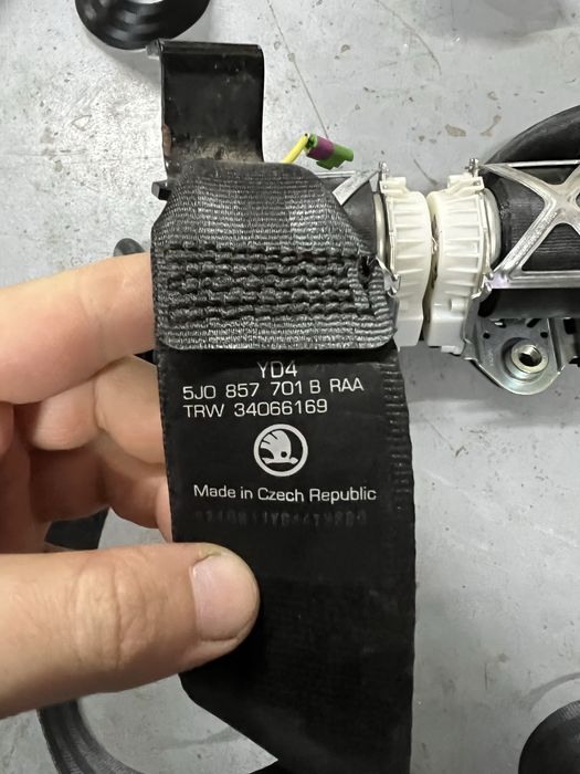 Ремені ремни Фабія 2 Fabia