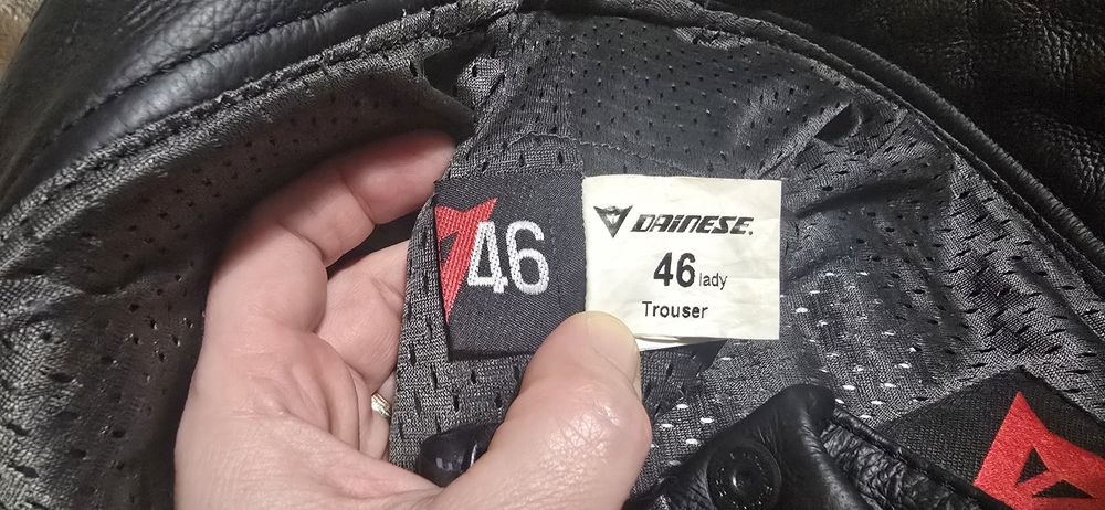 DAINESE Senhora – Calças de Pele | Tamanho 46 | Como Novas