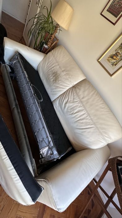 Sofa Cama em pele da Natuzzi