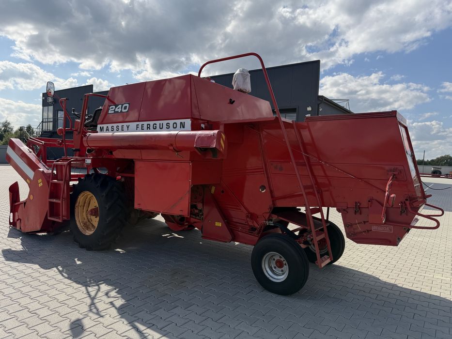 Massey Ferguson 240, Масей Фергусон, Комбайн