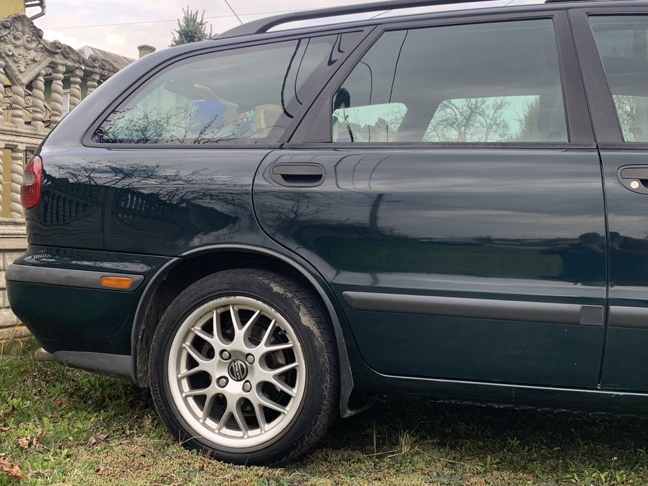 Продам volvo v40 2.0 бенз